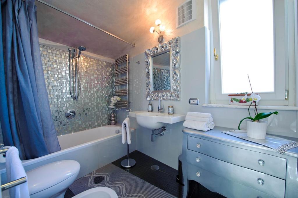 Palazzo Rocco Villa Sunshining In Love Băile Herculane Dış mekan fotoğraf