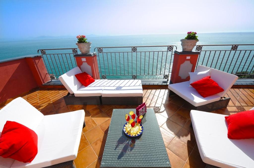 Palazzo Rocco Villa Sunshining In Love Băile Herculane Dış mekan fotoğraf